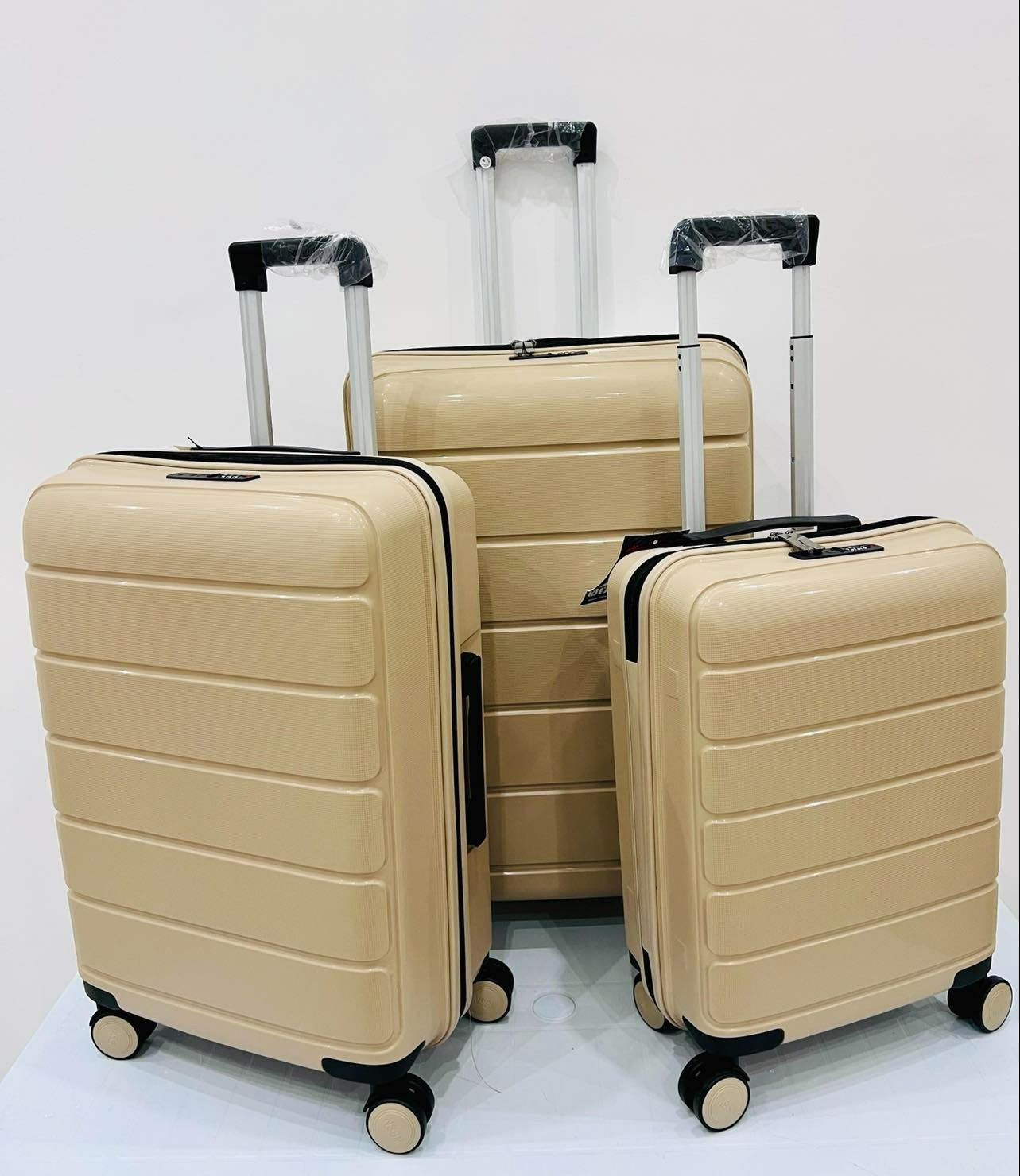 Set de 3 valises - INCASSABLE- 4 roues - 360°