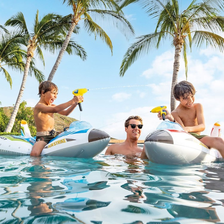 Avion gonflable avec pistolet à eau